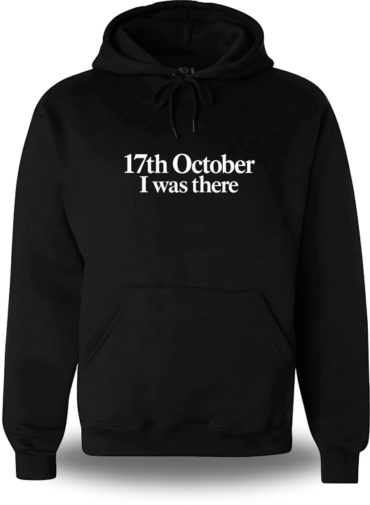 Sweatshirt à capuche noir « 17 Octobre I Was There » vu de face, design manifestation et révolution