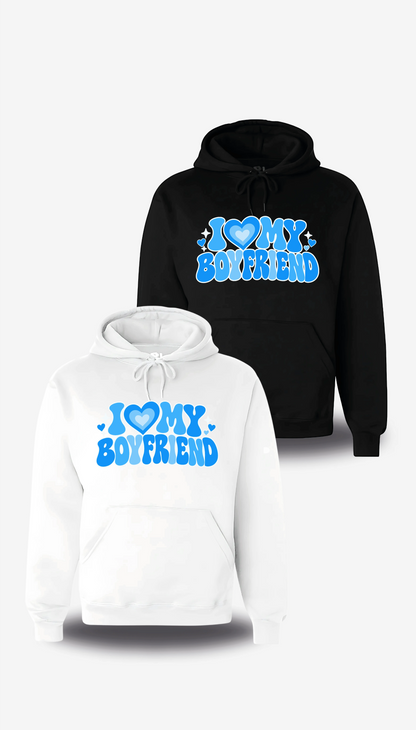 Sweatshirt à capuche « I Love My Boyfriend » en blanc et noir, vus de face, design amour et couple