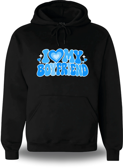 Sweatshirt à capuche noir « I Love My Boyfriend » vu de face, design amour et couple
