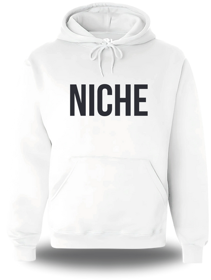 Sweatshirt à capuche blanc « Niche » vu de face, design geek culture et mème