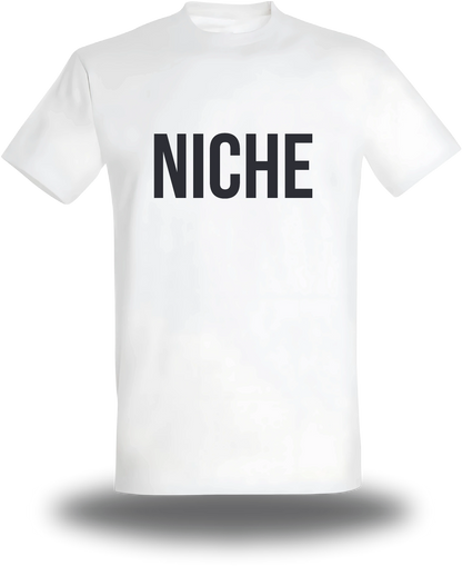 T-shirt blanc « Niche » vu de face, design geek culture et mème